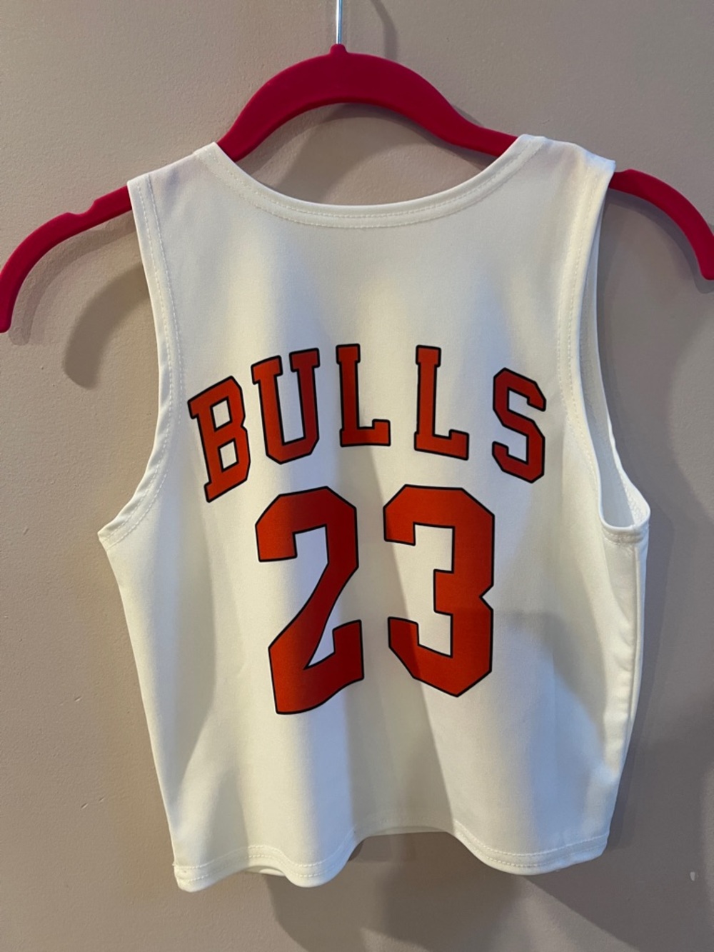 SHAN White Crop Top with Red 'BULLS 23' Graphic